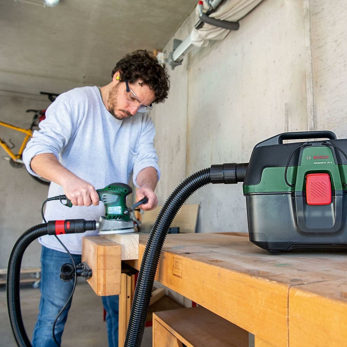 Våt- och torrdammsugare BOSCH AdvancedVac 18V-8 8 L